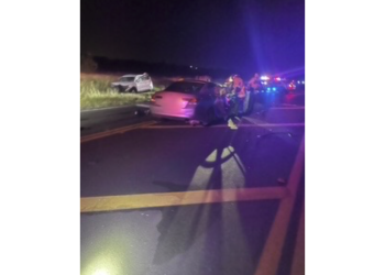 Choca y muere por ir en sentido contrario